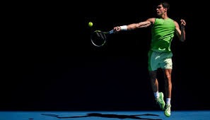 [德甲]三连胜领跑！拜仁5-0大胜汉堡凯恩2射1传